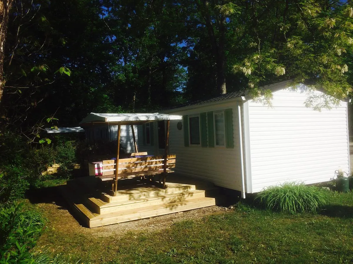 Le Camping Des 3 Lacs Belmont-Tramonet Campsite